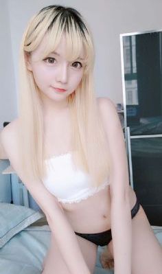 被黑人扒开双腿猛进入