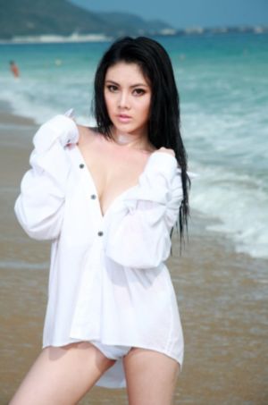 女人扒开尿口让男人桶